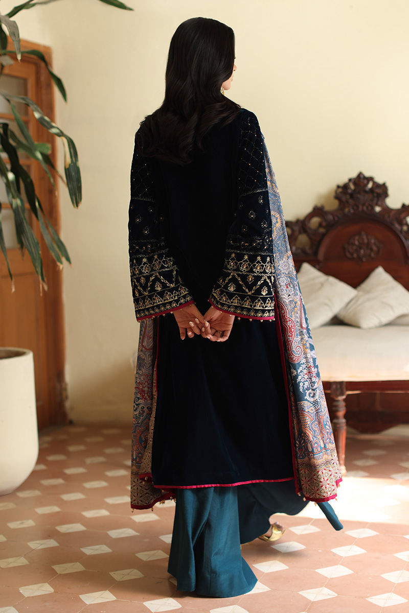 Picture of Reeva Velvet Shawl