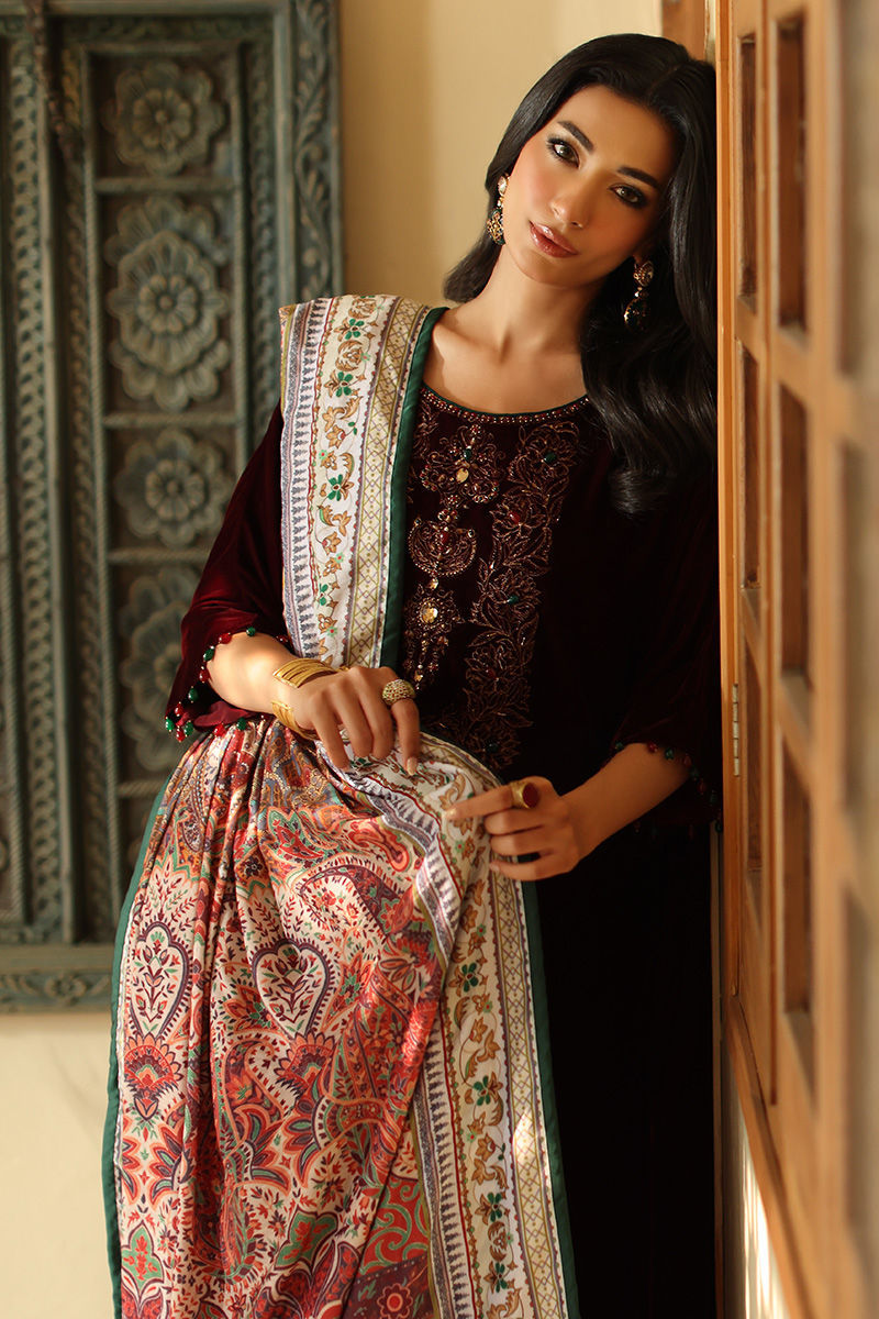 Picture of Sarai Velvet Shawl